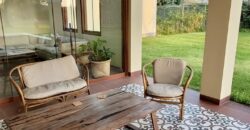 Venta de moderna casa estilo unico con lindos jardines en Los Ejidos en Piura